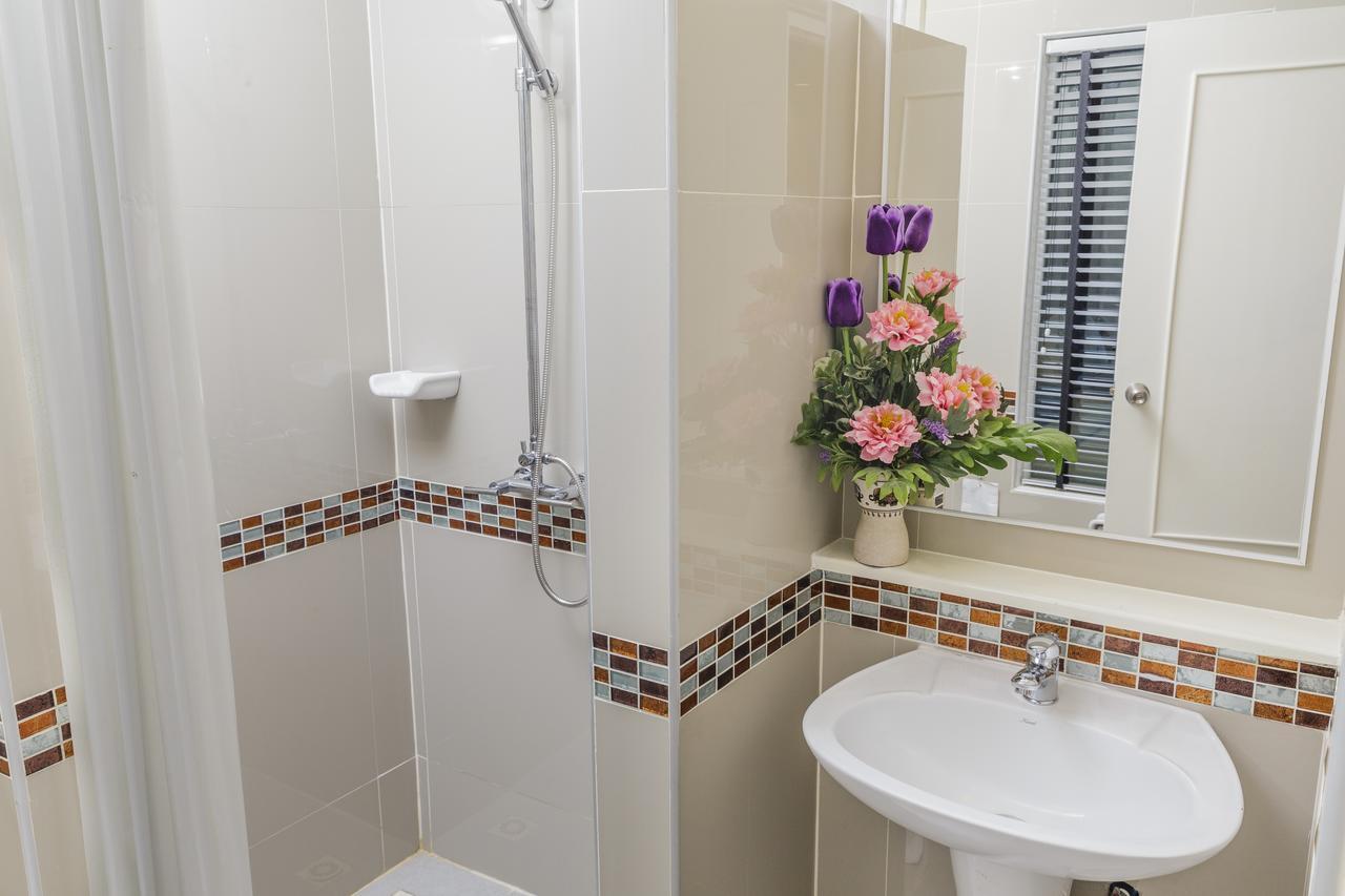 Tuana Hotels Brook Pool Access Chalong Exteriör bild