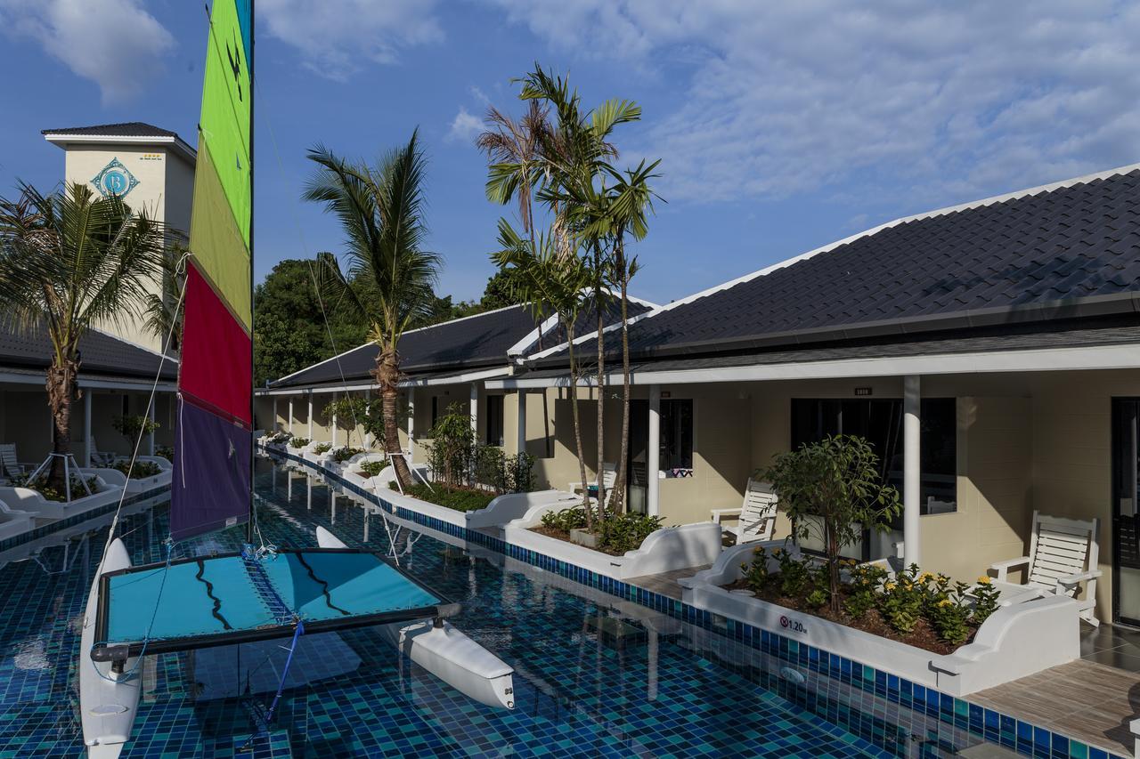 Tuana Hotels Brook Pool Access Chalong Exteriör bild