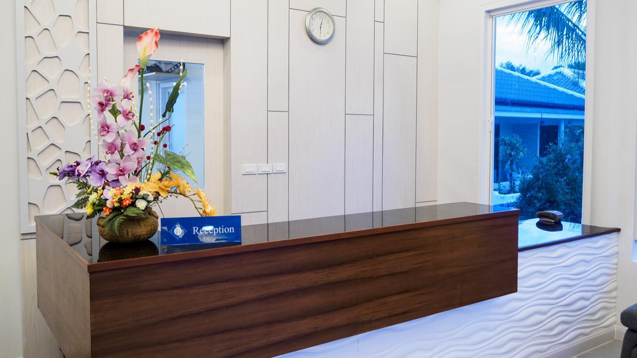 Tuana Hotels Brook Pool Access Chalong Exteriör bild